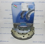 Тормозные колодки задние Тормозные колодки задние