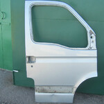 Передняя дверь (правая сторона) 